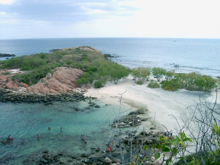 Turquoise lagoon and white sand at Pigeon Island near Trincomalee, Sri Lanka